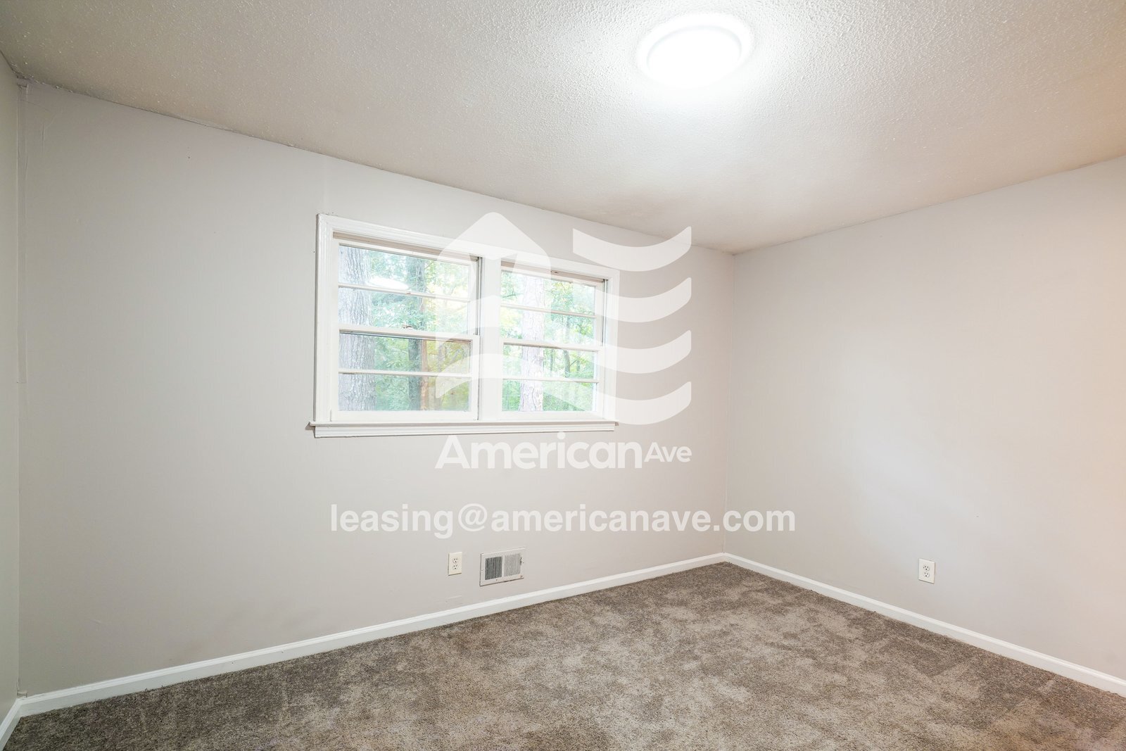 Building Photo - 912 Old Oak Dr