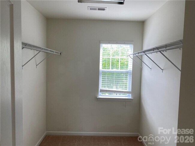 Building Photo - 17332 Newlands Corner Ln