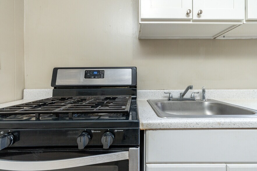 Building Photo - 3864 W Girard Ave