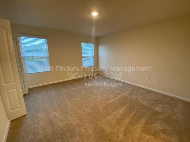 Building Photo - 9588 Star Dr