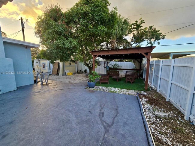 Building Photo - 309 Masters Rd