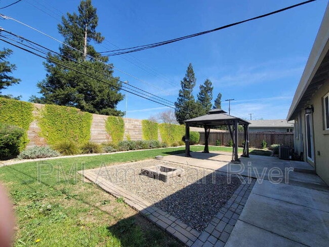 Building Photo - 2621 Cadjew Ave