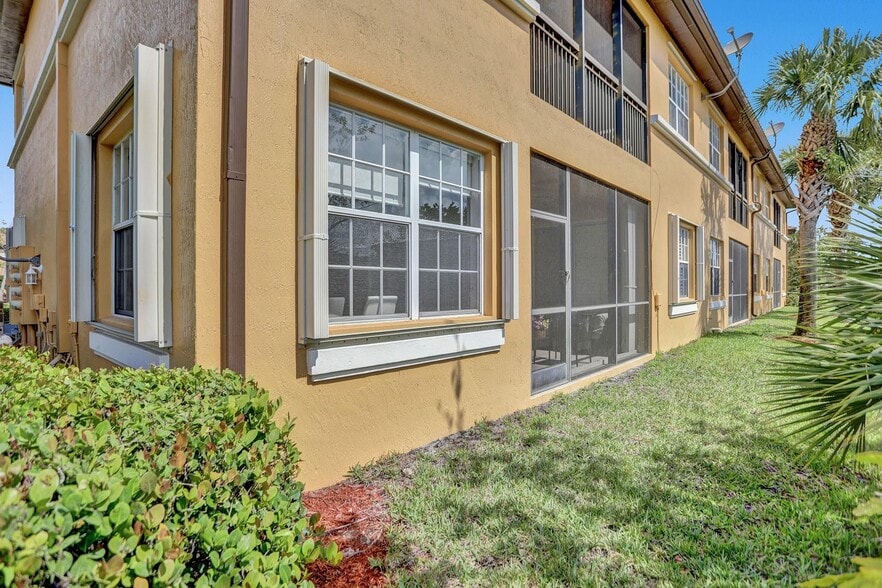 Building Photo - 8246 NW 127th Ln