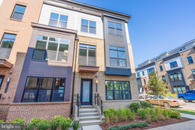 Building Photo - 2038 Tysons Ridgeline Rd
