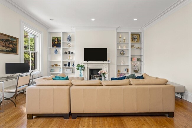 Building Photo - 133 Marlborough St