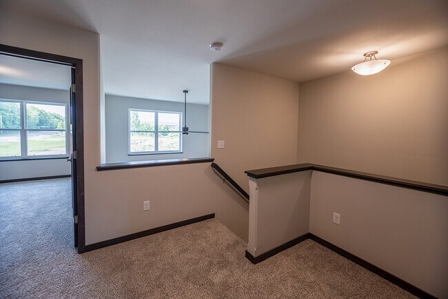 Building Photo - 3404 Green Pastures Ln