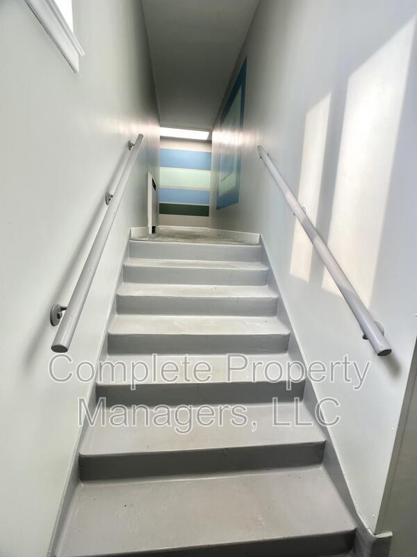 Building Photo - 424 Bridge Ave