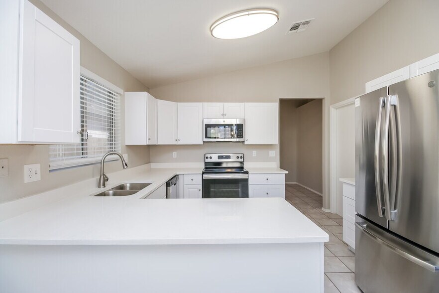 Building Photo - 6329 W Puget Ave