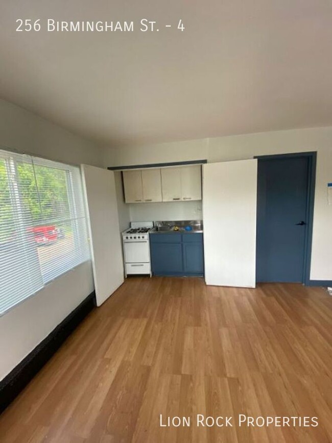 Building Photo - Modern & Cozy Living for $1,099/month!