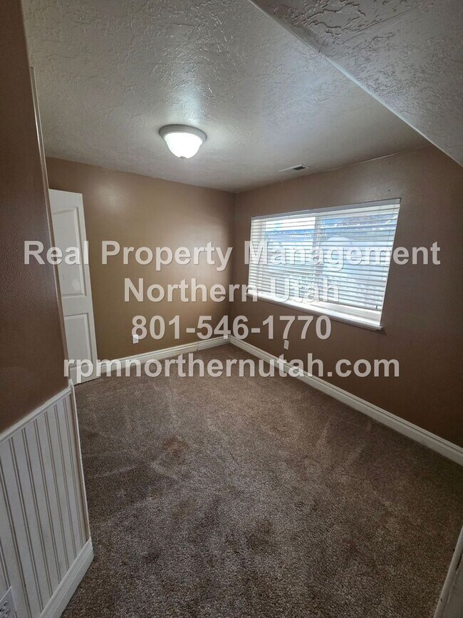 Building Photo - 2784 S 850 W