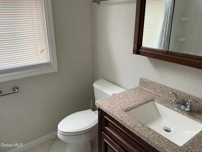 Building Photo - 1238 Union St