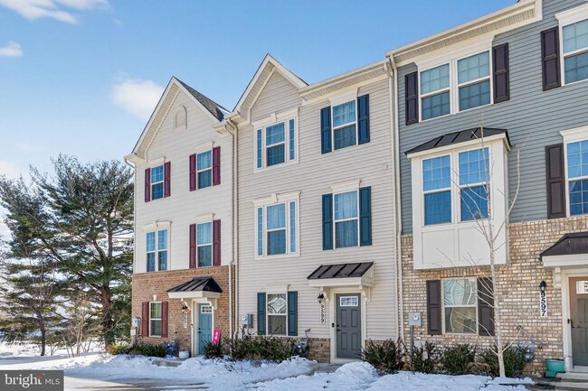 Building Photo - 9599 Tall Oaks Rd