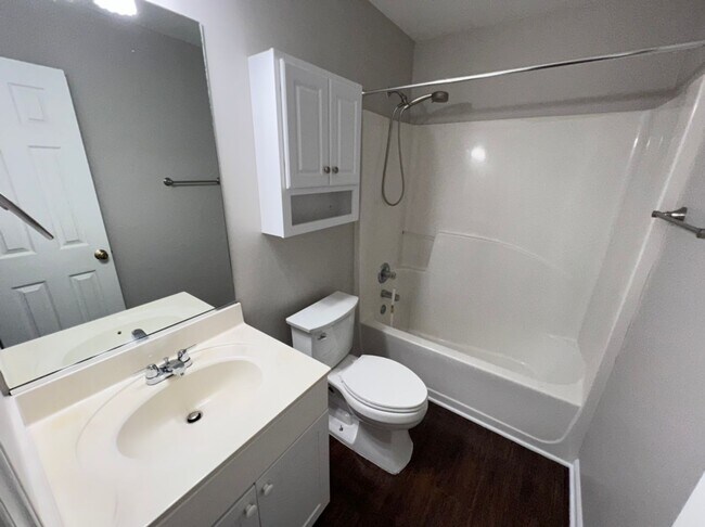 Building Photo - Cul-de-sac 4 bedroom home in Scotts Mill!