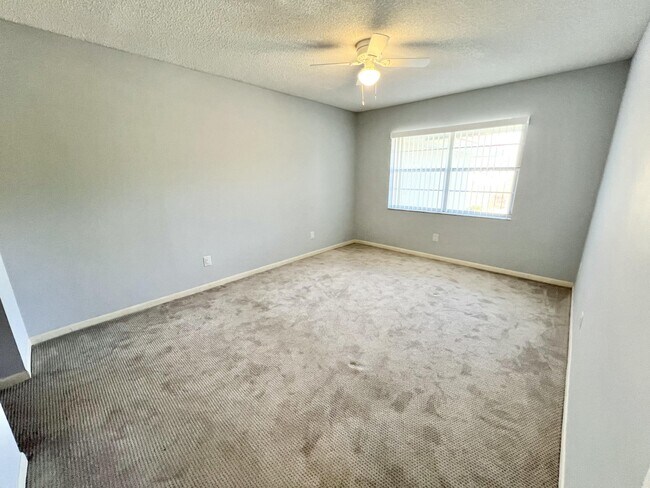 Building Photo - 1000 NW 13th St