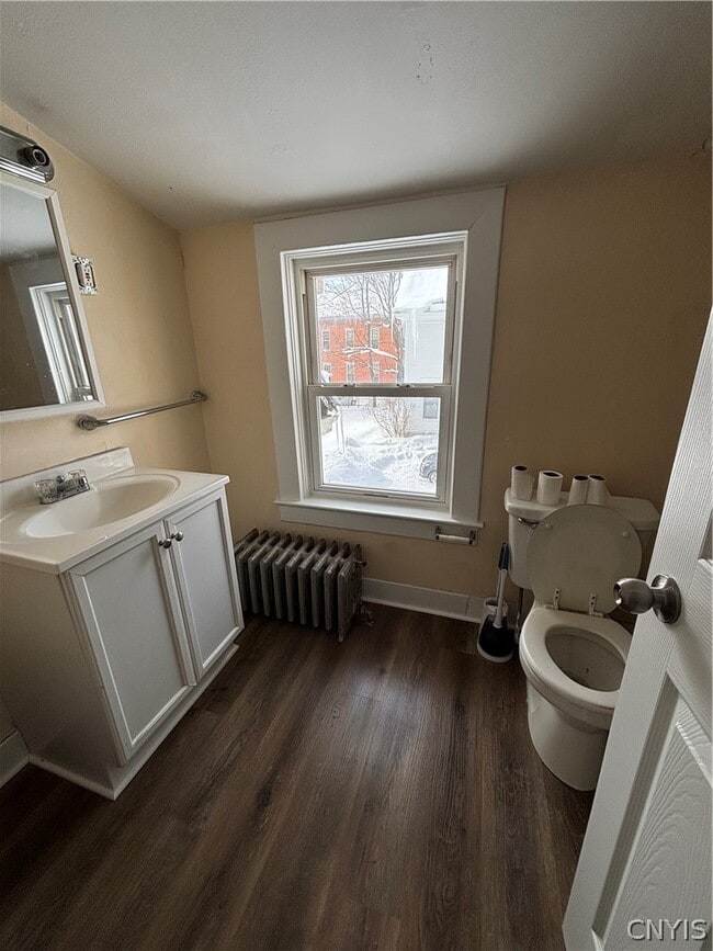 Building Photo - 309 Mullin St