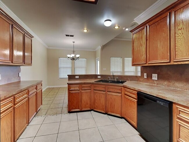 Building Photo - No Application Fee* $500 off first months ...