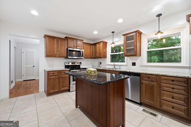 Building Photo - 1171 Starline Dr