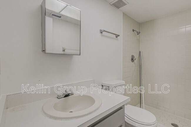 Building Photo - 401 Big Cedar Way