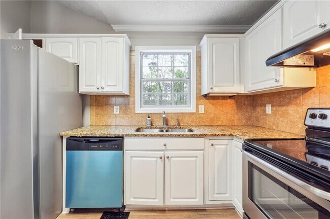 Building Photo - 805 Grindstone Pl SW