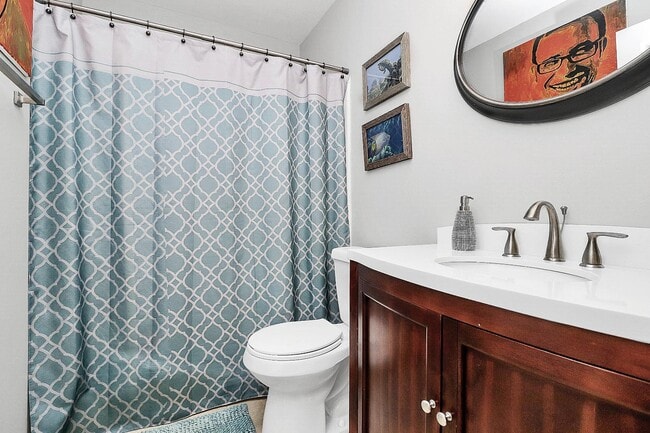 Building Photo - 9252 N Vicksburg Park Ct