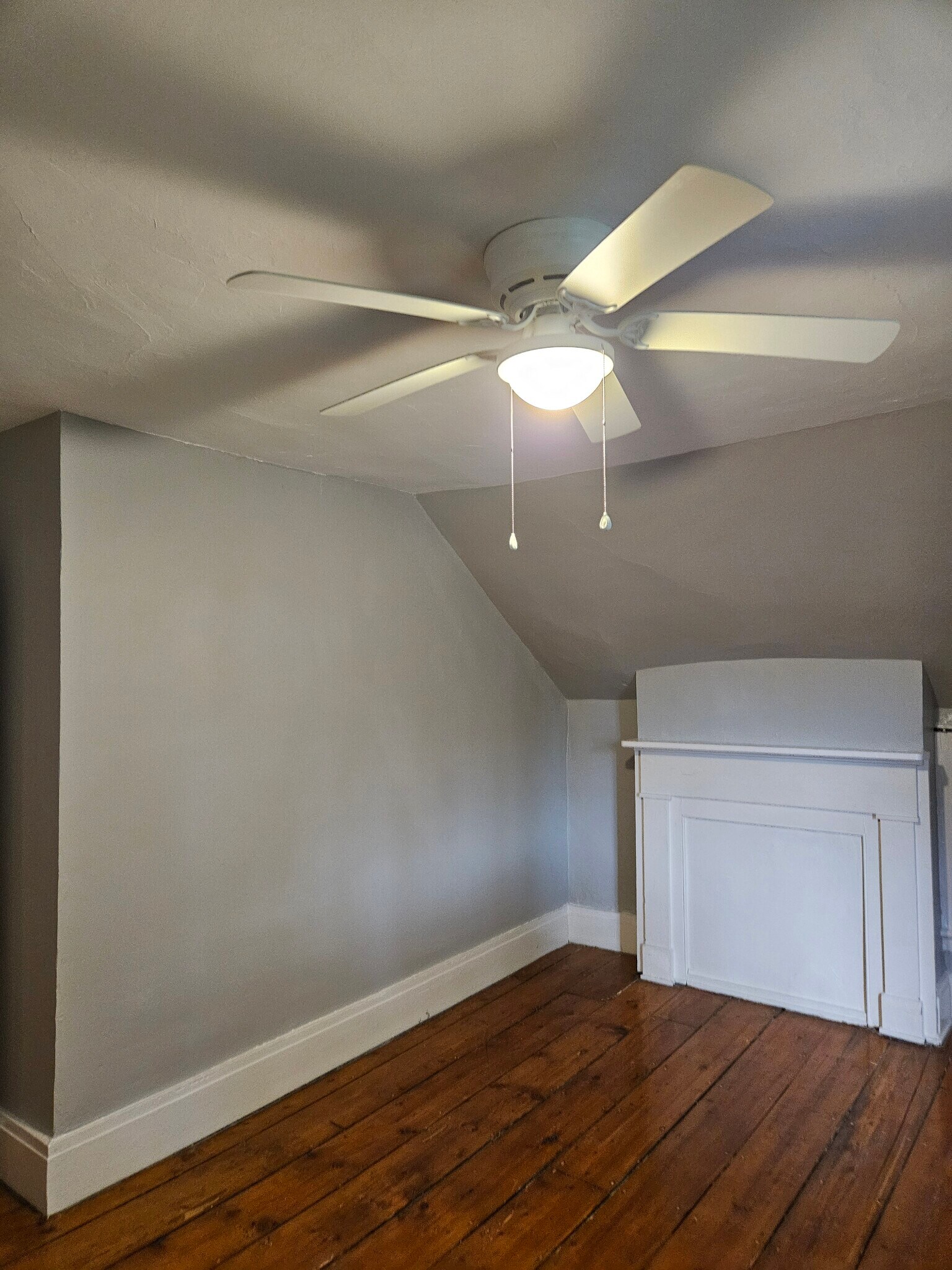 Bedroom 2 - 11 N Clover St