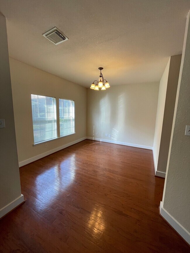 Building Photo - 11928 Prior Park Dr