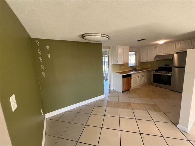 Building Photo - 7539 Marechal Ave