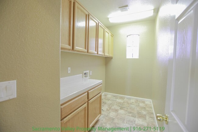 Building Photo - 2400 Snowy Egret Ct