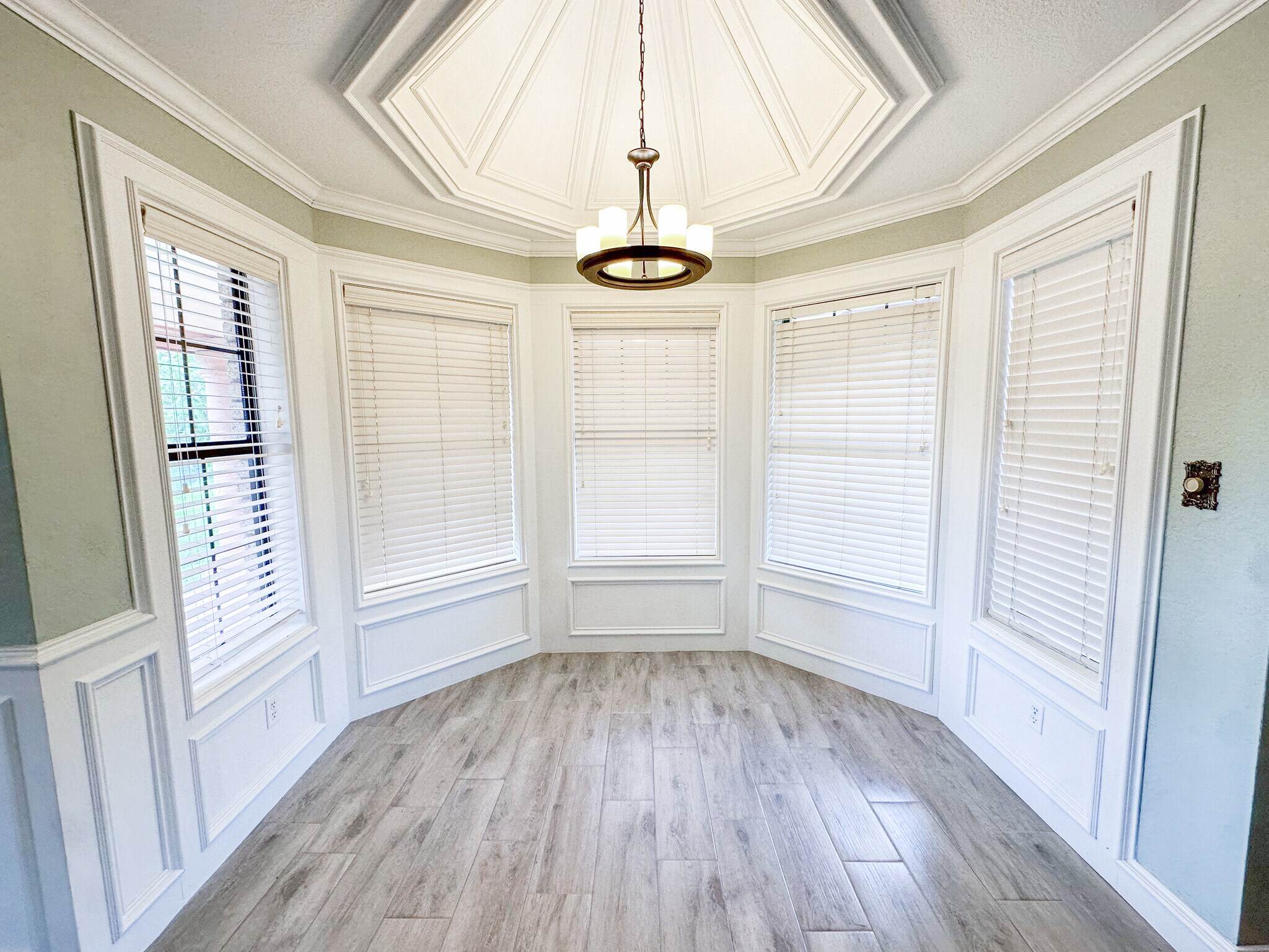 Building Photo - 3206 E Cobblestone Creek Dr