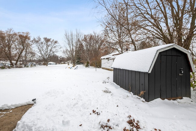 Building Photo - 8342 W Lincoln Hwy