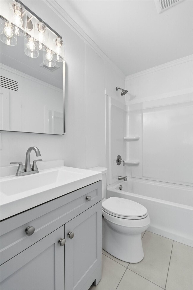 Building Photo - 2029 Ferdon Rd