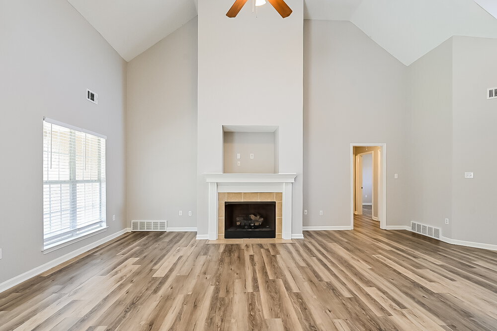 Building Photo - 703 Timber Creek S