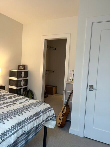 Building Photo - 11208 Pinehurst Way NE