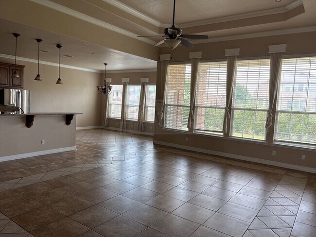 Building Photo - 6008 Bedrock Dr