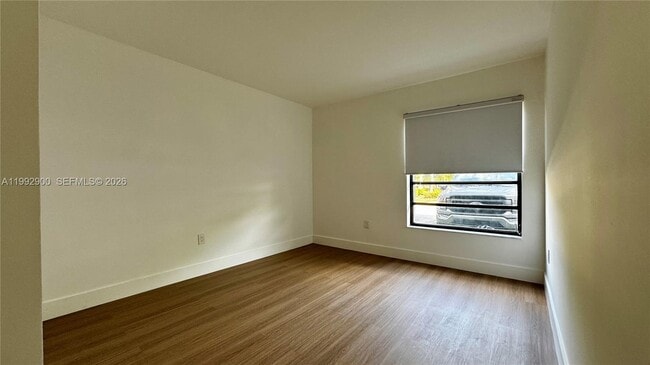 Building Photo - 5900 SW 127th Ave