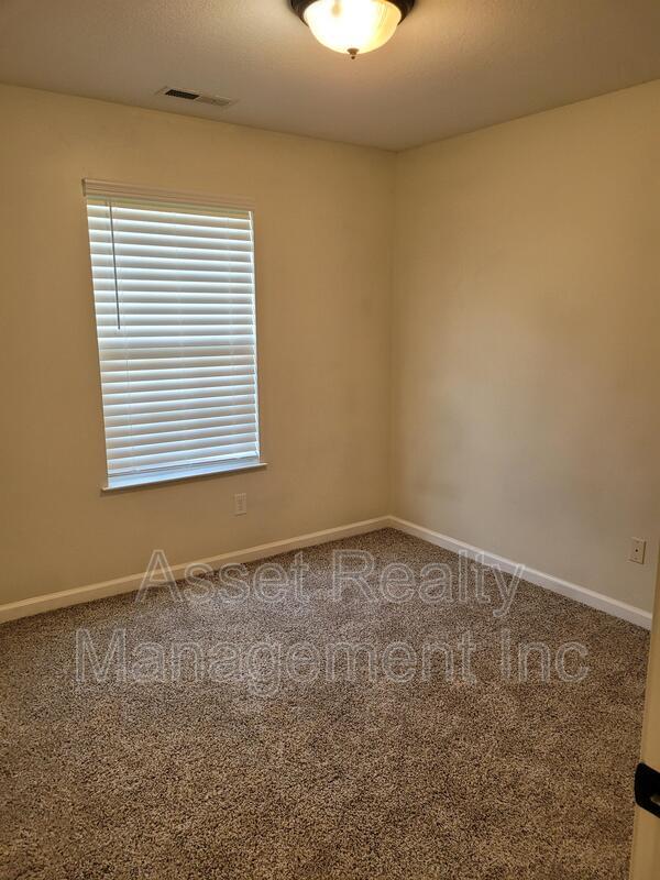 Building Photo - 7106 Anna Hulen Rd