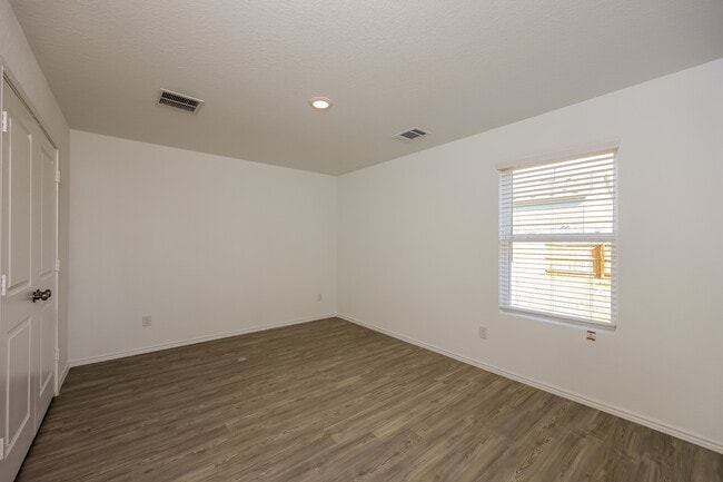 Building Photo - 8182 Nube Medina