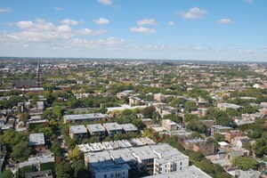Building Photo - 1660 N La Salle Dr