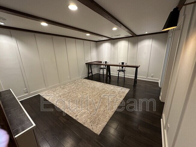 Building Photo - 3750 Petoskey Ave