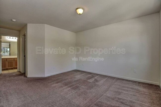 Building Photo - 2836 Grove Way