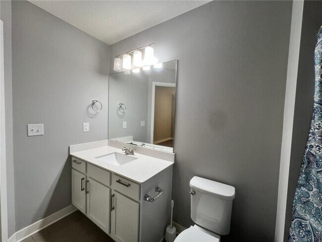 Building Photo - 7262 Alvarado Ln N