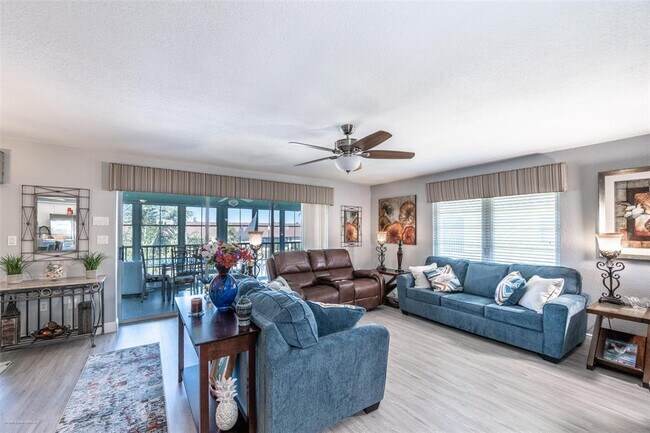 Building Photo - 4000 Bal Harbor Blvd