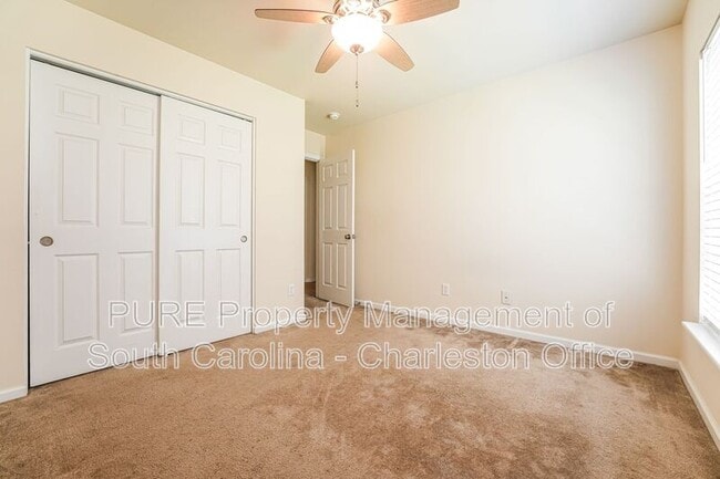 Building Photo - 318 Deep River Rd