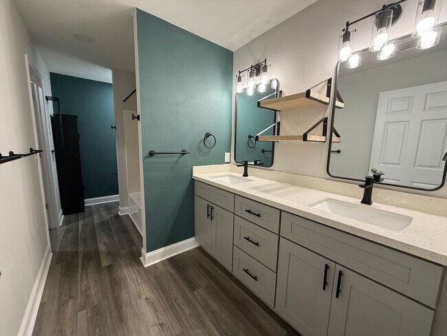 Building Photo - Pensacola - Springdale Forest - 3 bedroom, 2 bathroom