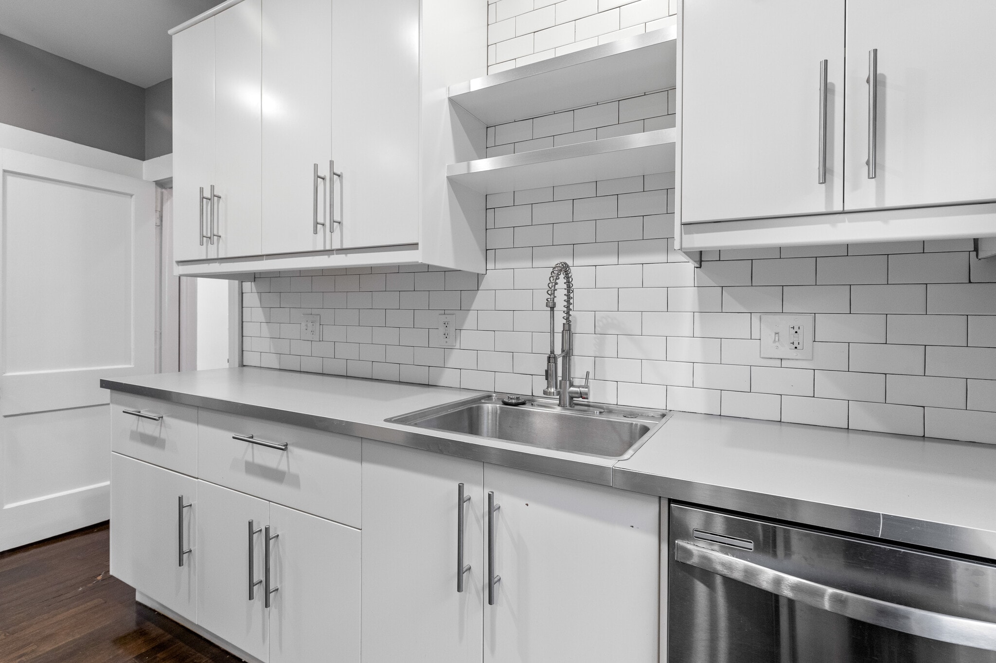 Building Photo - 310 Hendrie St