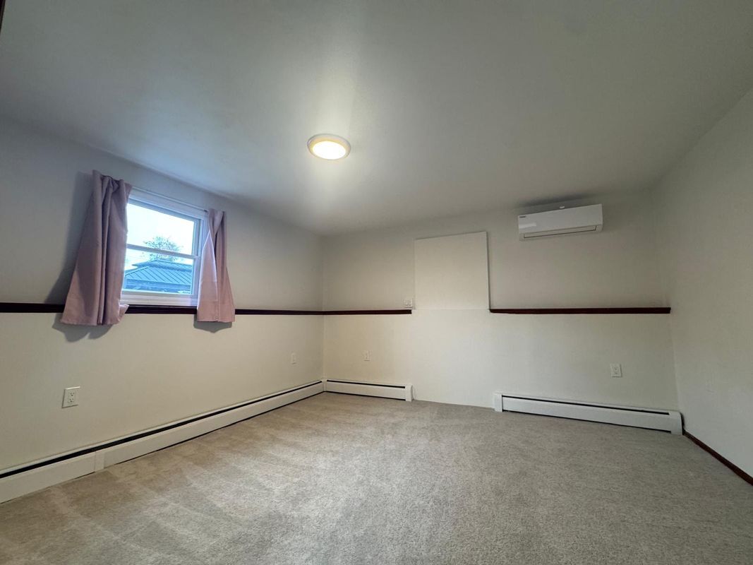 Building Photo - 25 Paddock St