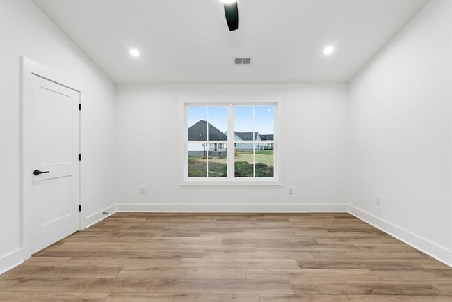 Building Photo - 508 Cripple Creek Cir