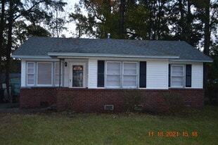 Building Photo - 2641 Orchid Ave