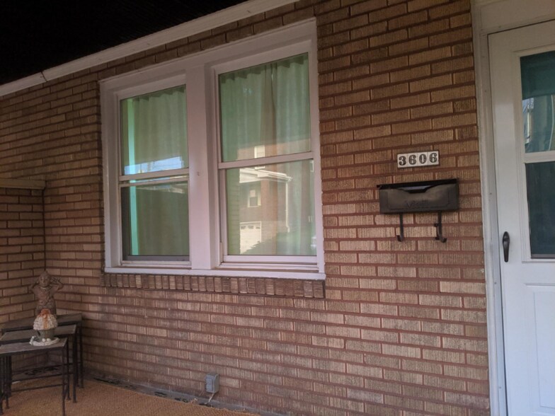 Building Photo - 3606 Pary Ave