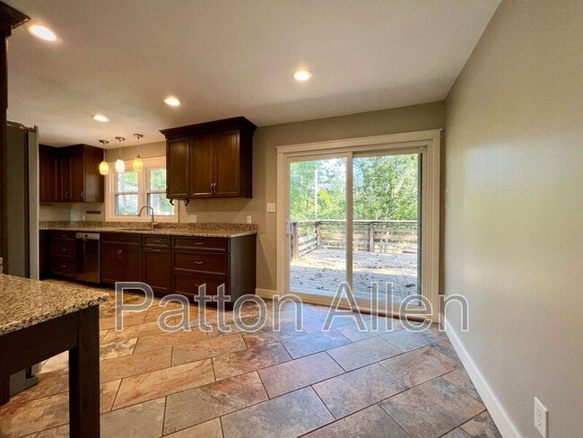 Building Photo - 3 Mt Royal Dr